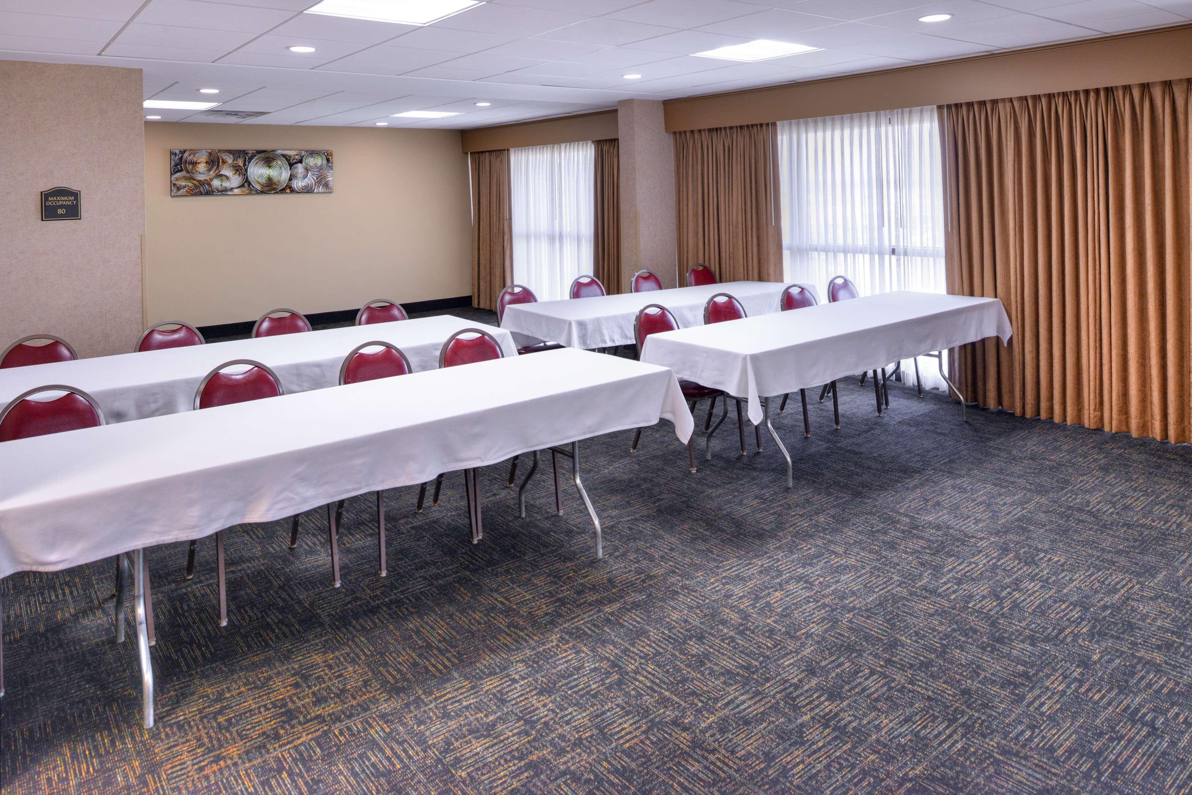 Best Western Plus Midwest Inn Омаха Екстер'єр фото