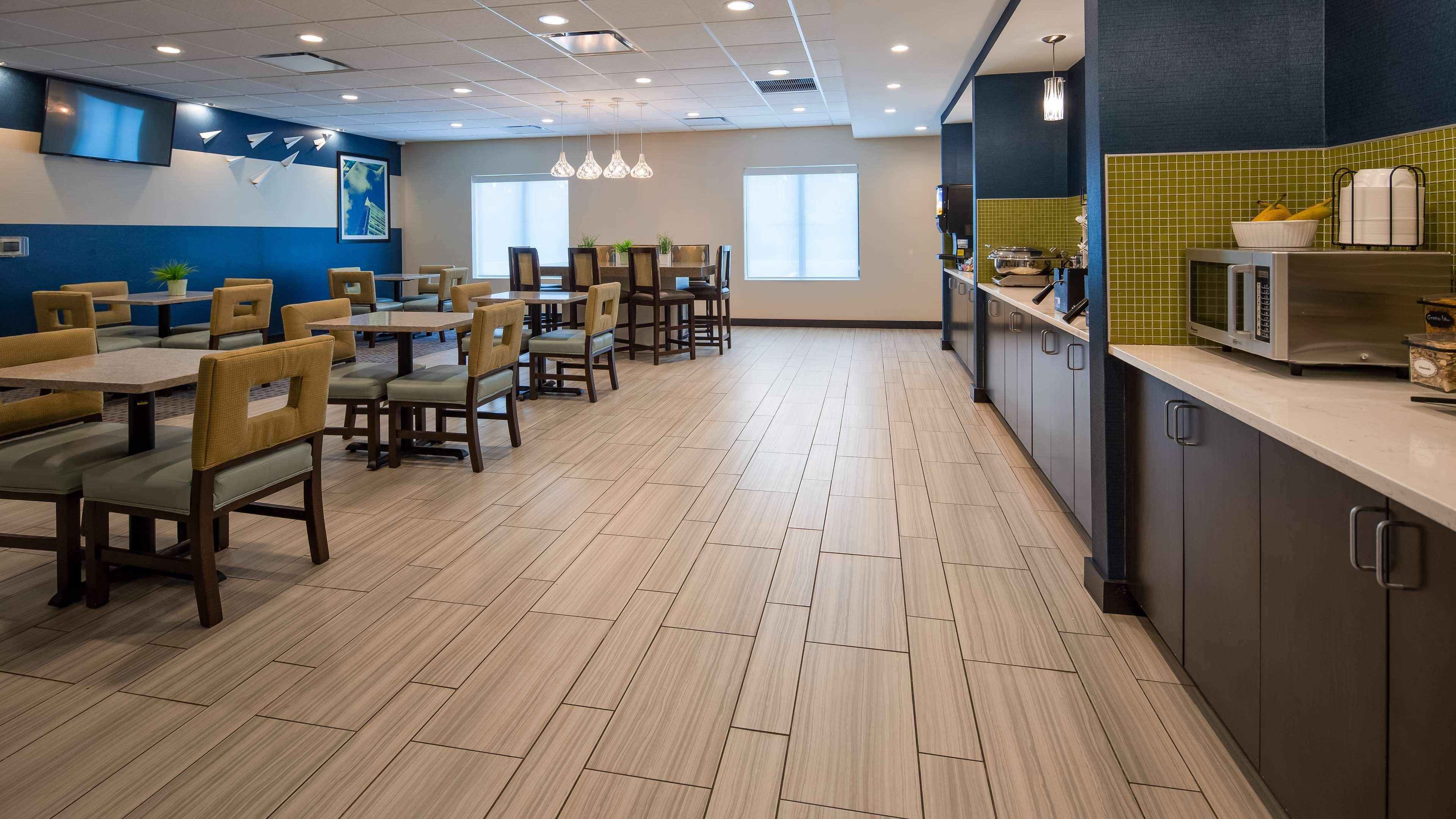 Best Western Plus Midwest Inn Омаха Екстер'єр фото